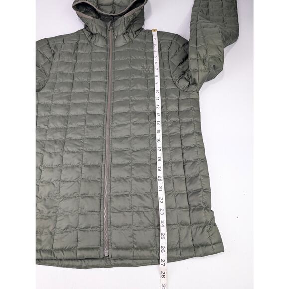 The North Face Men's Small Olive Quilted Thermoball Hooded Jacket - Picture 7 of 12